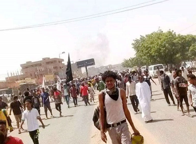 Saudi Arabia evacuates 10 Nigerians from Sudan