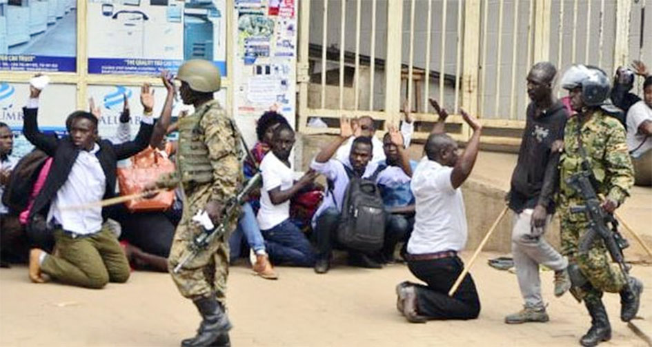 Army probes harassment of US returnees by uniformed man