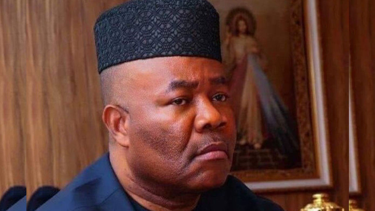 Akpabio mourns Akintola, says Nigeria lost an icon