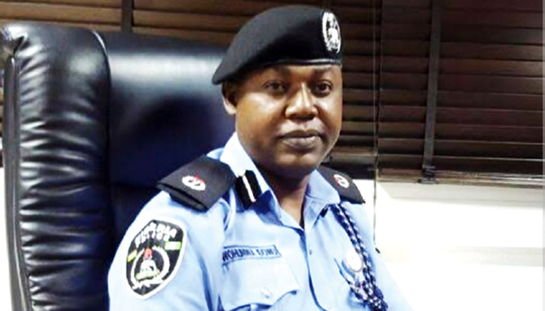 Power-drunk Lagos policemen invade Lekki shop, arrest attendant, plot charges