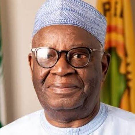 Gambari Reveals How Cabal Bypassed Him to Reach Buhari with Memos