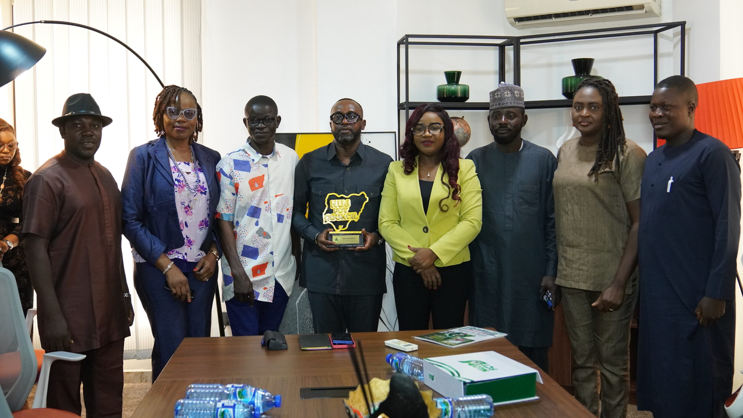 Femi Soneye Bags NUJ Excellence Award, Urges FG to Back Media with Incentives