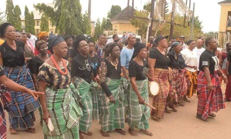 Ohafia Women, Youths Protest at Police HQ Reject Orji Uzor Kalu Ahead of 2027