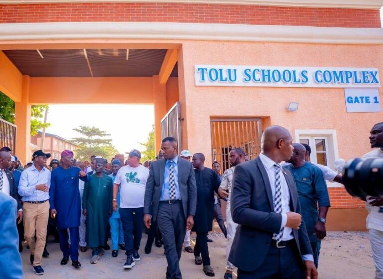 Sanwo-Olu Inspects Africa’s largest school community in Ajegunle