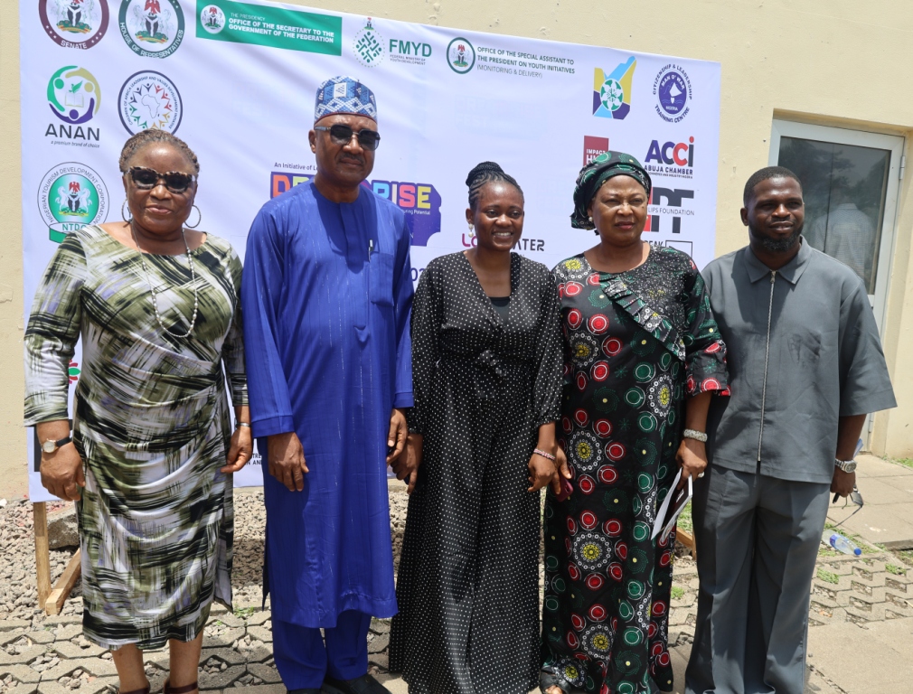 EFCC Chairman Urges Nigerian Youths to Embrace Integrity and Innovation at Dreamrise Festival