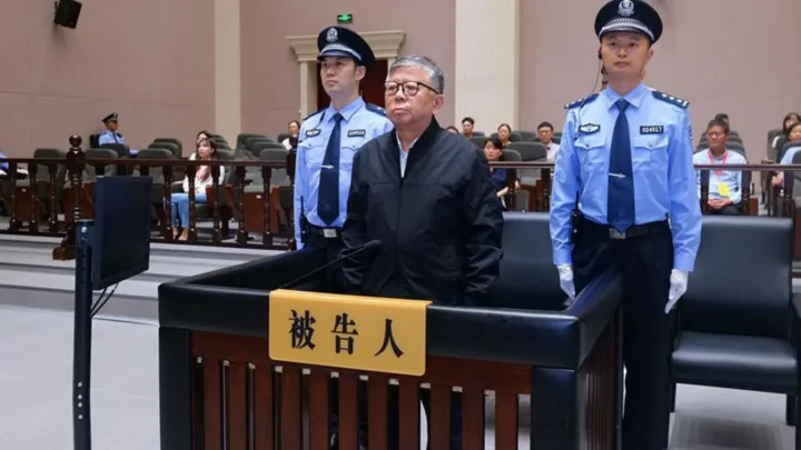 Court Hands Death Sentence to Chinese Ex-offical Over $325 Bribery Charges