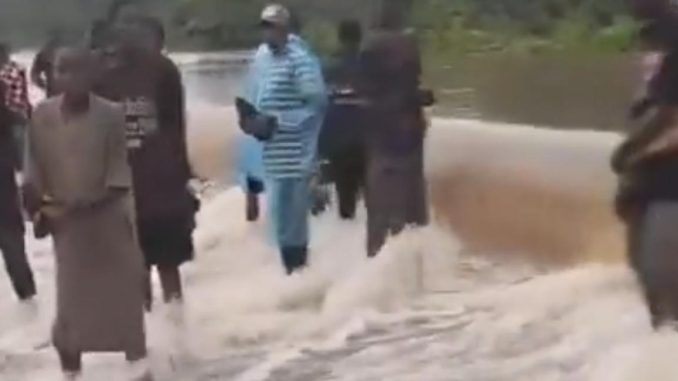 Viral Video Shows Travellers Stranded as Flood Submerges Ore-Benin Expressway