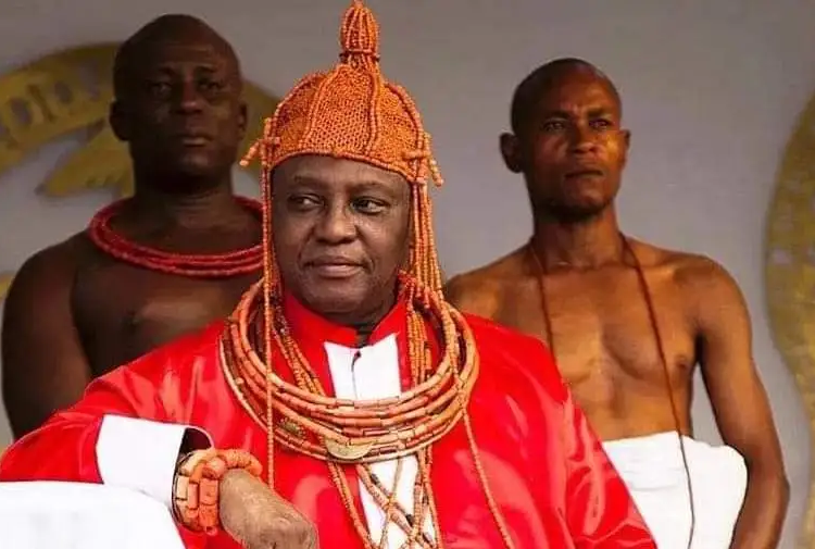 Oba of Benin Suspends Royal Praise Singers Over Out of Palace Performance